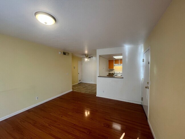 Photo - 1 Bedroom & 1  Bathroom Apartment Unit 319-P