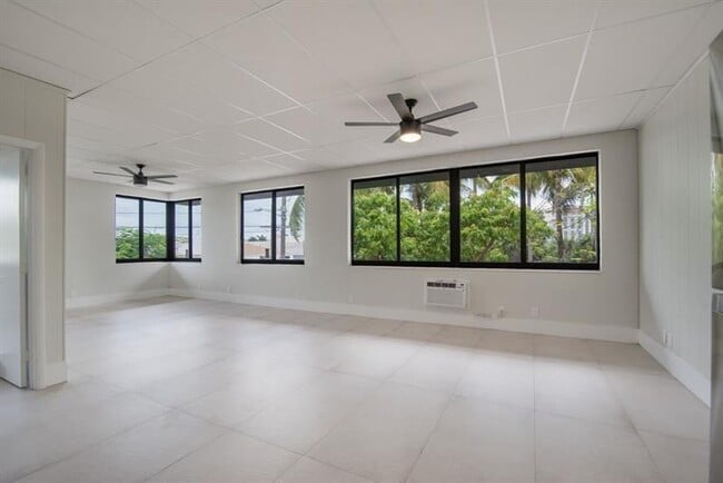 Building Photo - 1541 Cordova Rd Unit 2
