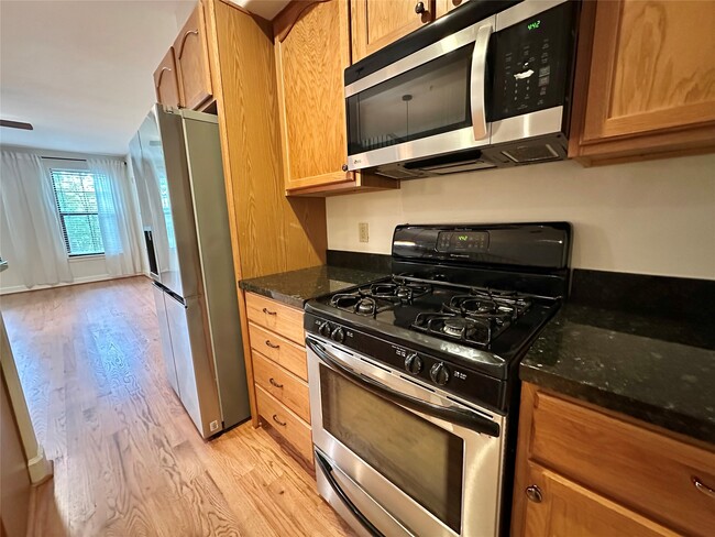 Photo - 1602 Elgin St Unit 13