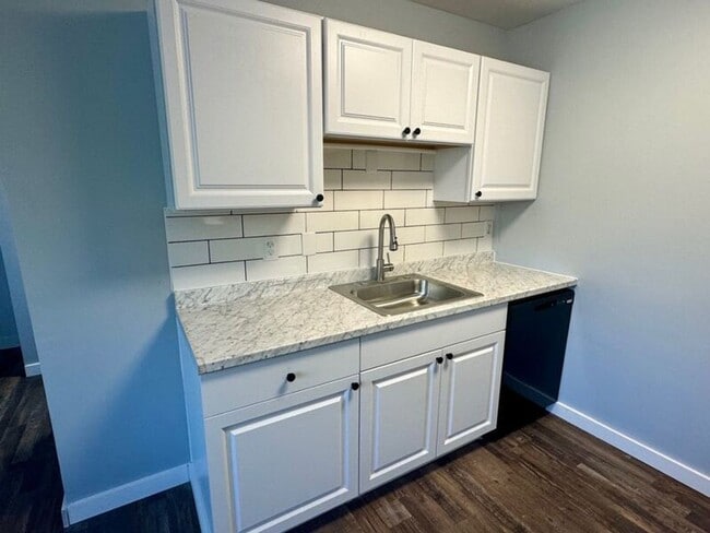 Photo - The Flats at Wilmington Pike - Newly Renov...