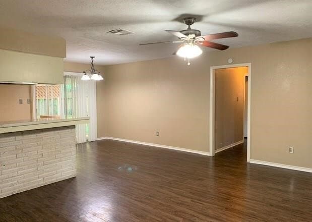 Photo - 2123 Williamsburg Ct S