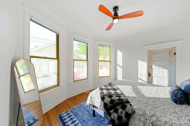 Photo - 540 Adams St Unit 2 bed Adams