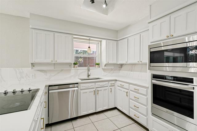 Photo - 3012 Pin Oak Ln