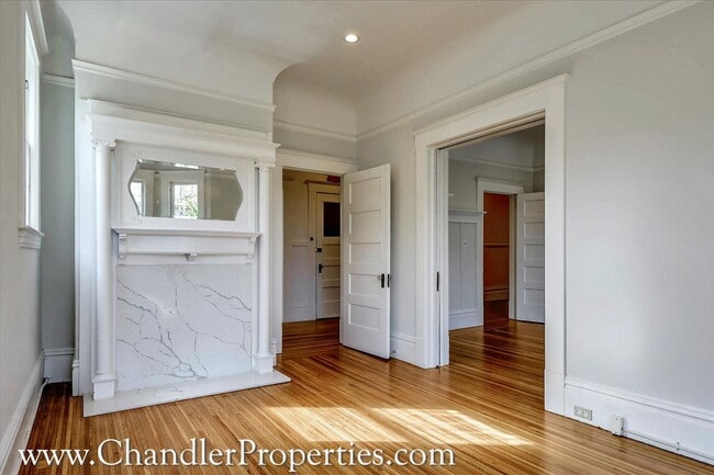 Photo - Bright & Sunny 2 Bedroom Flat with On-Site Laundry | Small Bonus Space Unit 1103