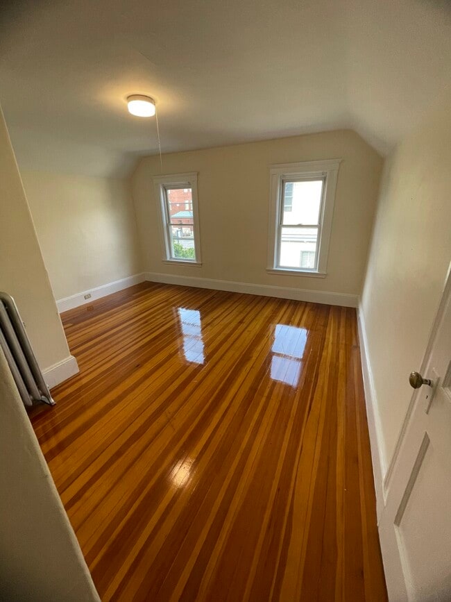Building Photo - 17 Egerton Rd Unit 1 Rental