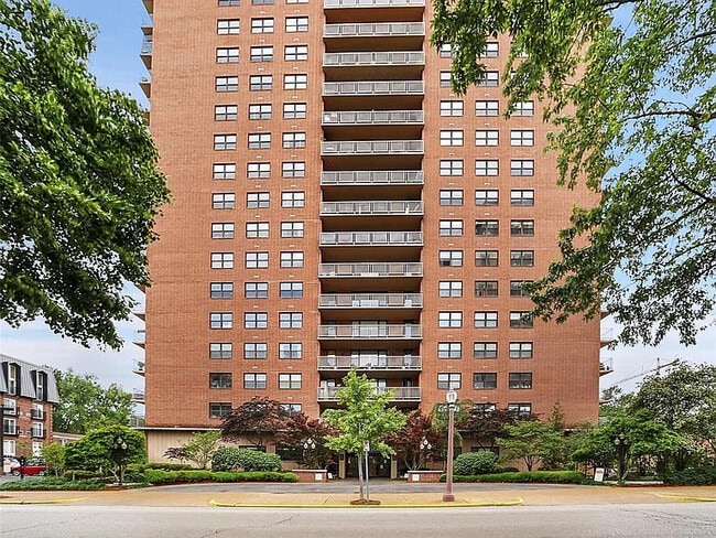 Photo - 4466 W Pine Blvd Unit 6A