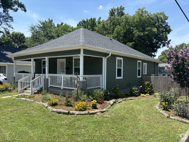 Building Photo - 313 Cherry Grv Rental