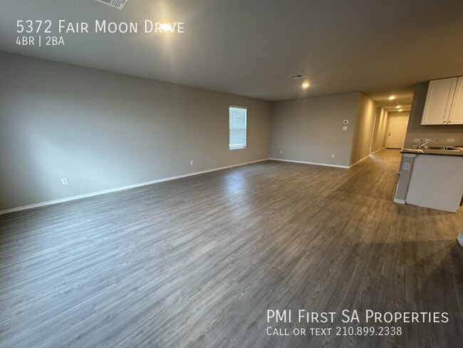 5372 Fair Moon Dr