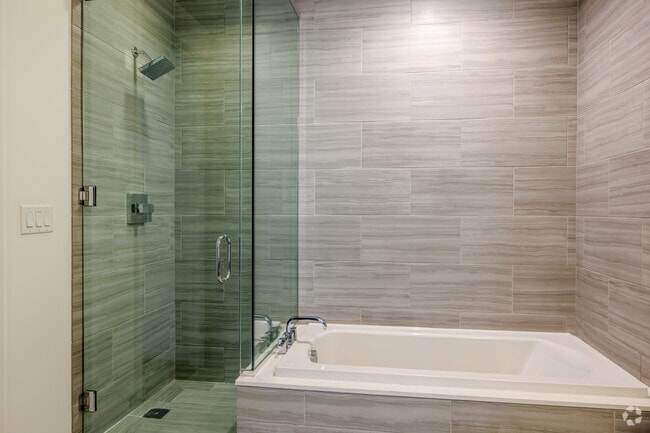 1BR, 1BA - 848SF
