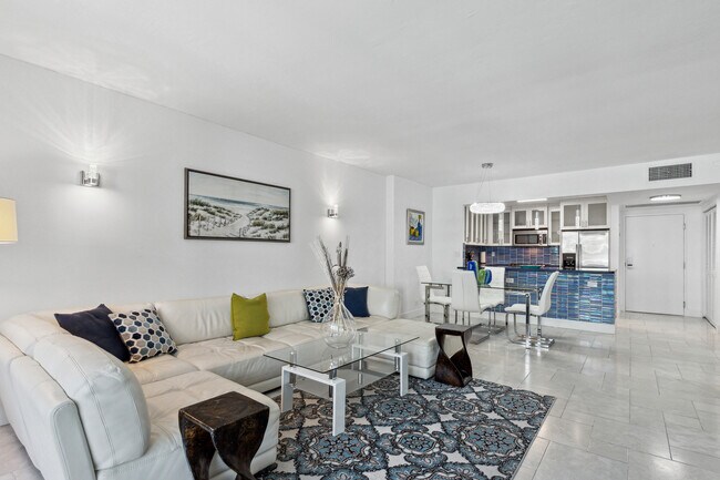 Photo - 2301 Collins Ave Unit 1015