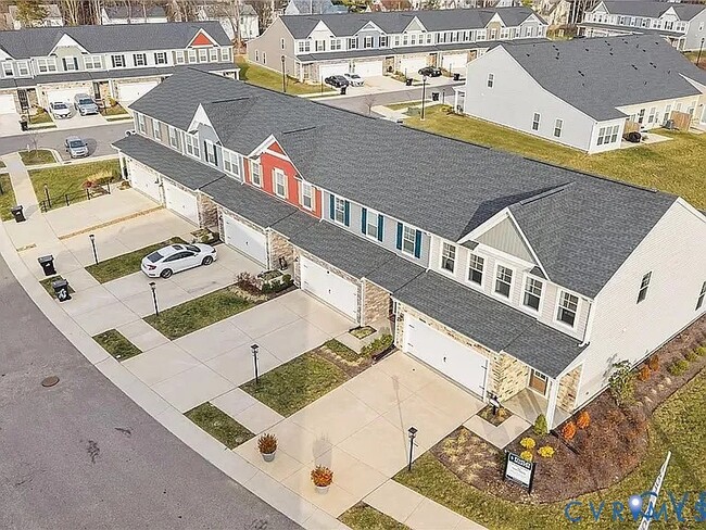 Building Photo - 670 Brookwood Glen Terrace