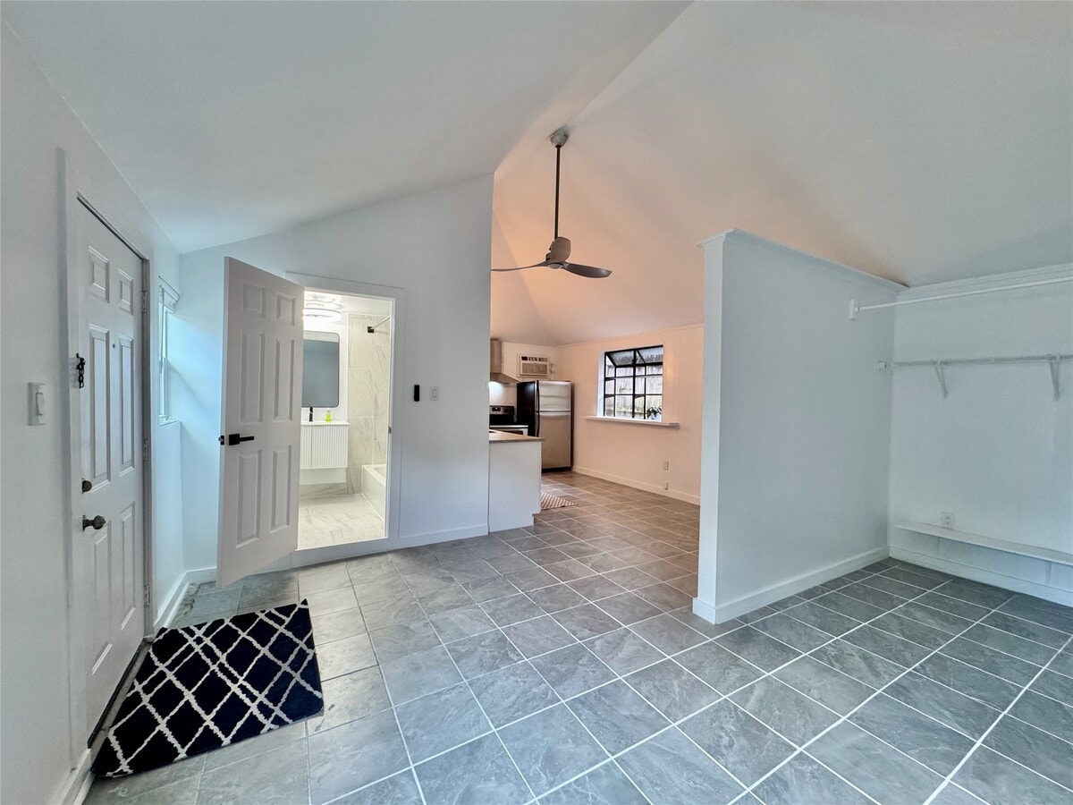 Photo - 2413 Woodhead St