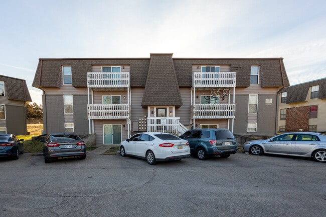 Photo - 715 ManApart Unit 11