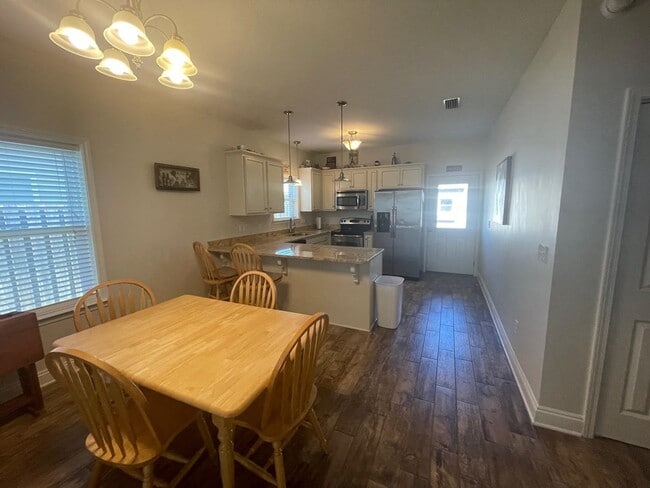 Photo - 107 Kaelyn Ln