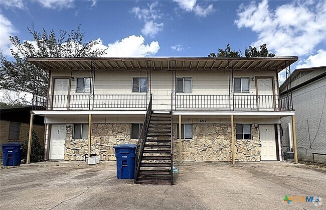Building Photo - 602 Sunset Ln Unit A Rental