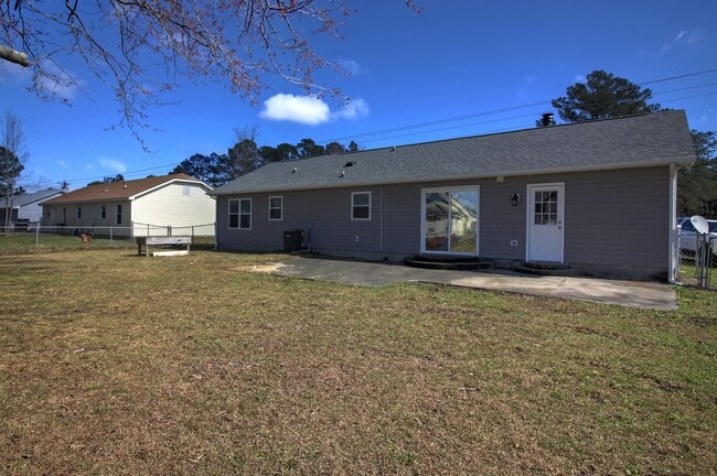 Photo - 329 McCotter Blvd