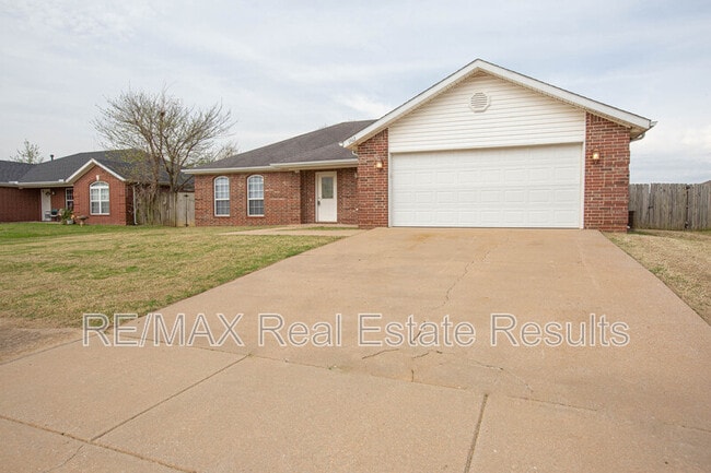 Photo - 1902 SW Fremont Rd