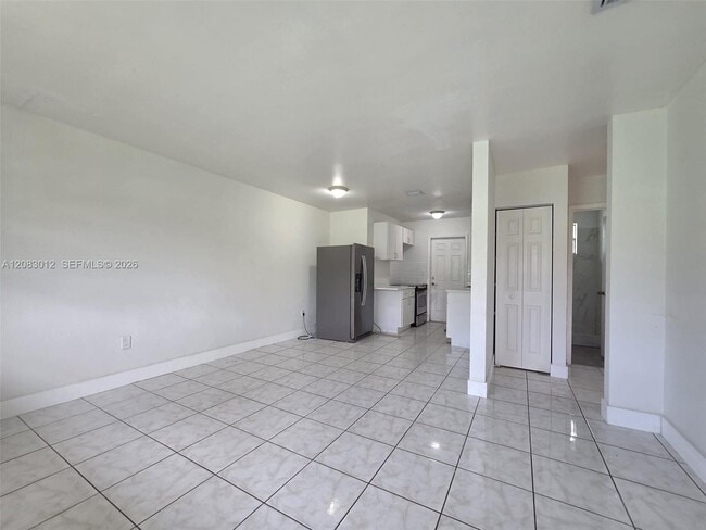 Building Photo - 4730 NW 23rd Ave Unit B