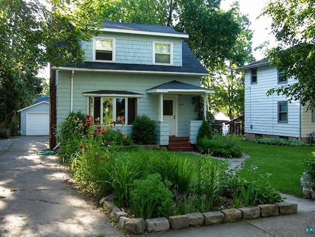 Building Photo - 1830 Dunedin Ave