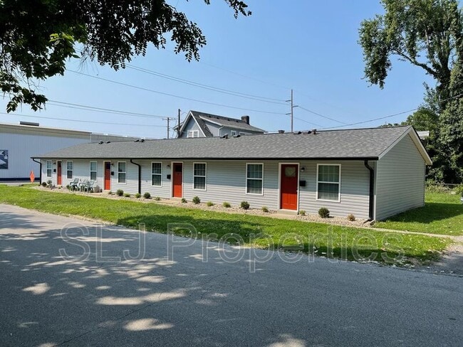 Building Photo - 318 Meigs Ave Unit 2 Rental