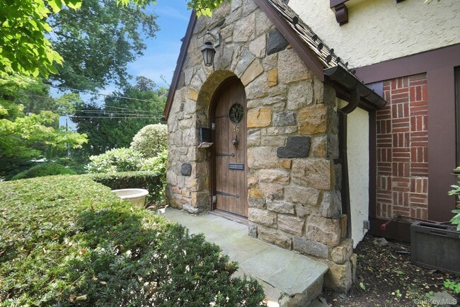 Photo - 46 Fenimore Rd