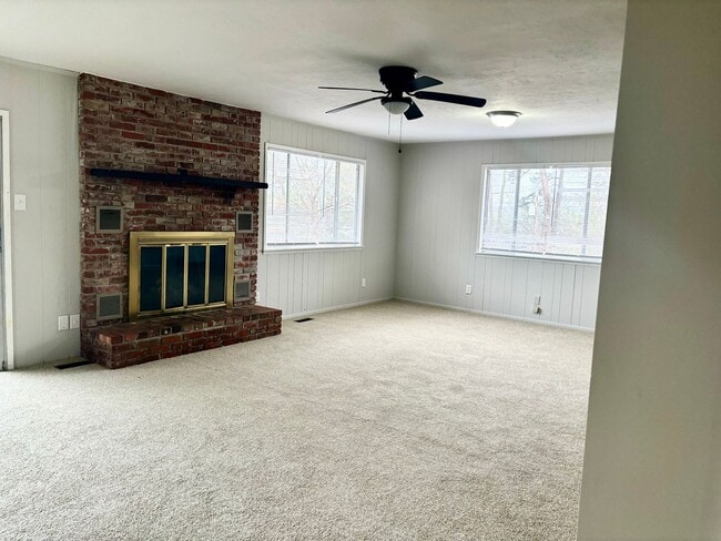 69 Belmont Dr