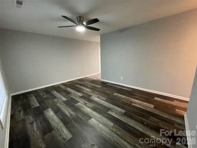 Photo - 2815 Ravencroft Dr