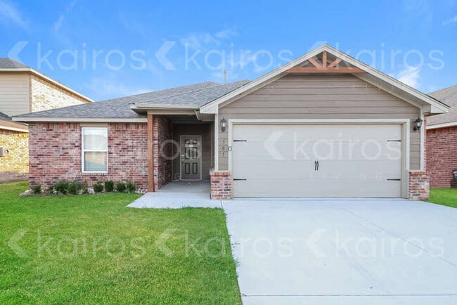 Building Photo - 301 St James Pl