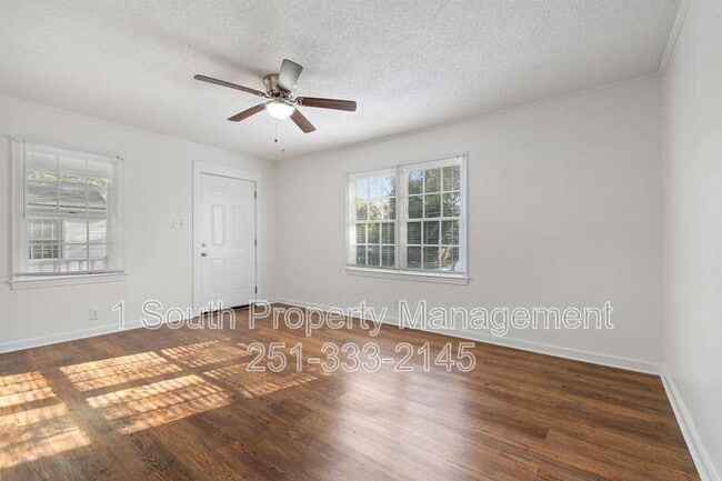 Photo - 212 Pinehill Dr