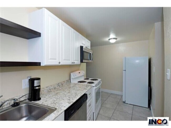 Building Photo - 5540 S Sherman St Unit 1 Rental