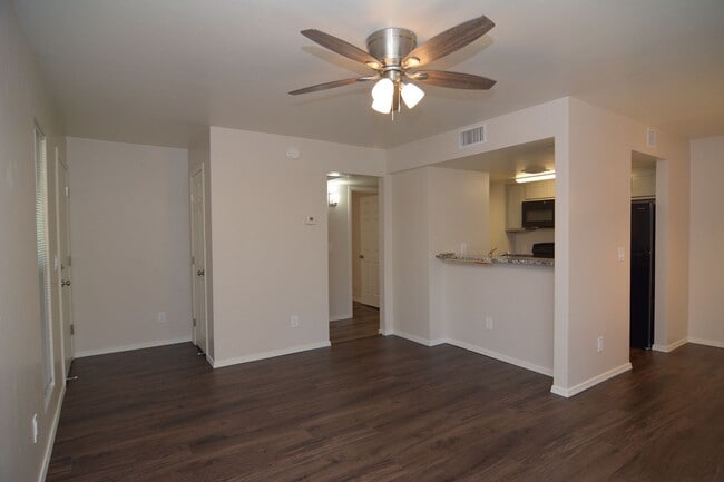 Photo - Remodeled 1 Bedroom 1 Bath Condo! Great Ce...