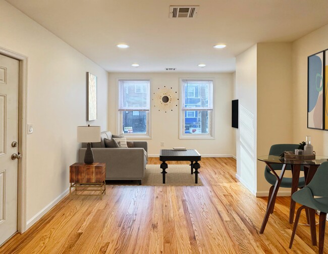 Building Photo - 142 Webster Ave