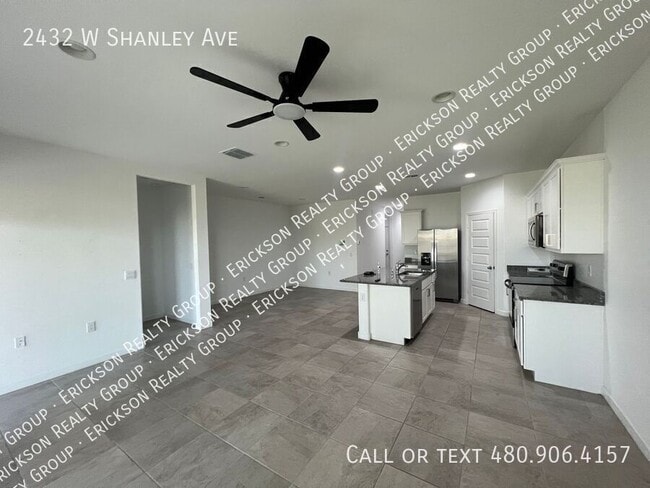 Photo - 2432 W Shanley Ave