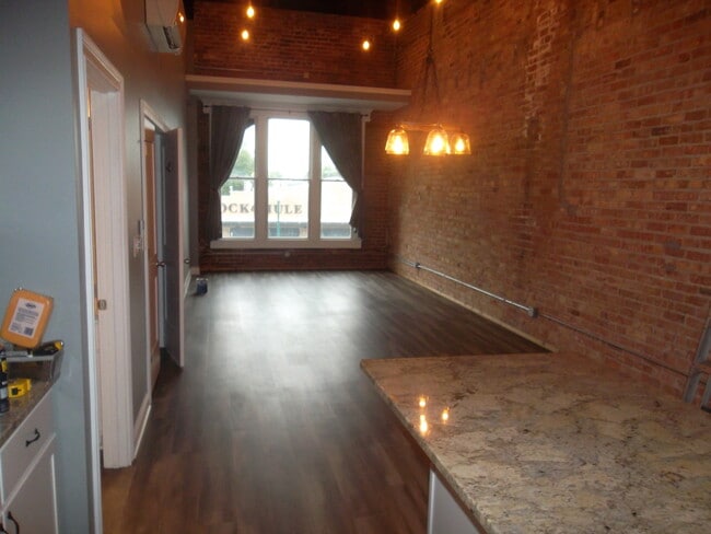 Photo - 1028 S State St