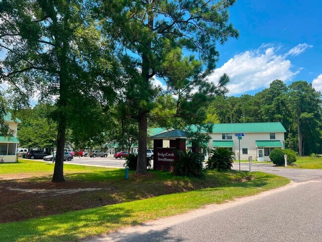 1240 Shalom Dr