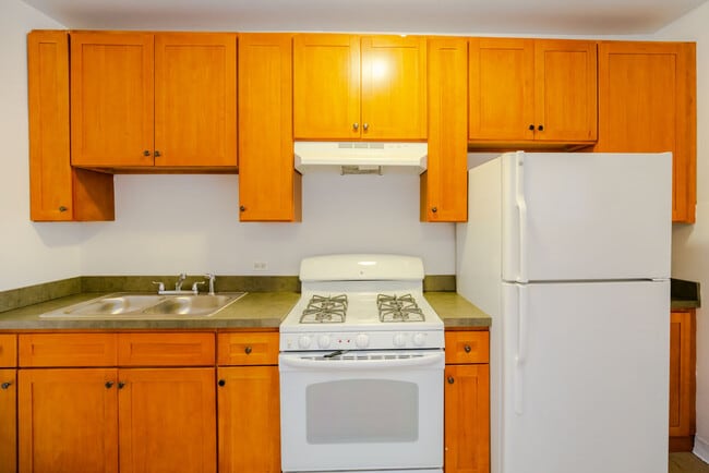 Photo - 5104 W 18th St Unidad 2M