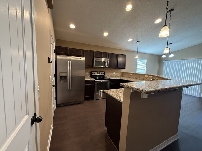 Photo - 233 Croft Cir