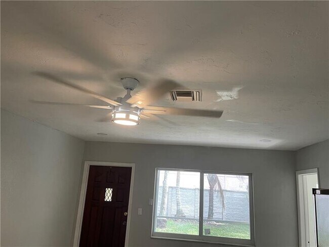 Photo - 7902 NW 70th Ct