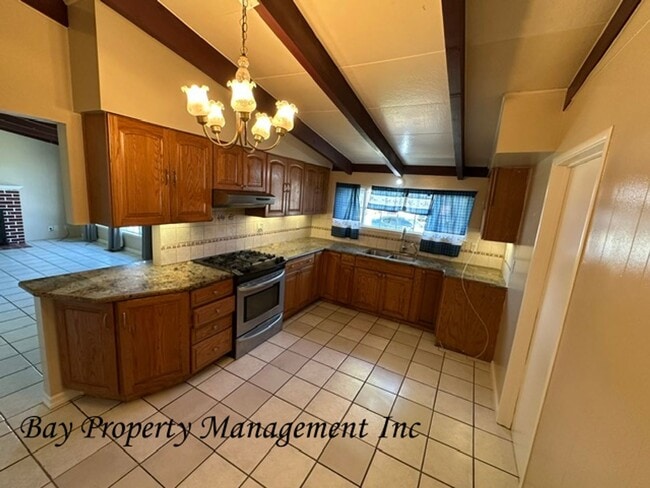 Photo - Lovely 3 bedroom 2 bath home with pets considered!