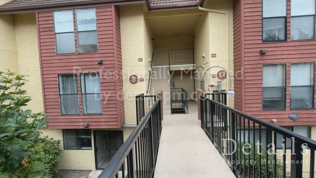 Building Photo - 2BR Bremerton Condo, Incl W/S/G Unit D-51
