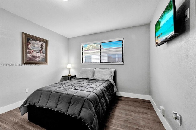 Photo - 1324 NE 151st St