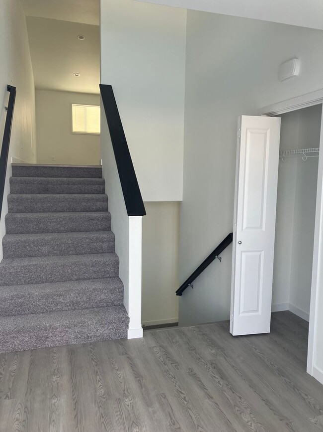 Photo - 4 Bed 3 Bath Twin Home