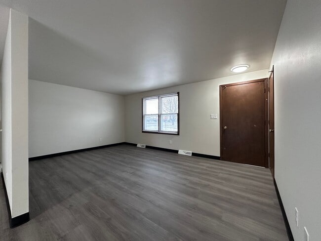 Photo - 1255-1325 O Keefe Rd