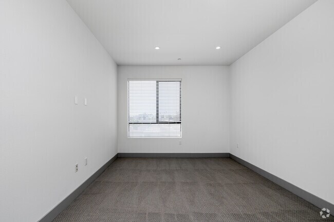 3BD, 2BA - 1,450SF - Primary Bedroom