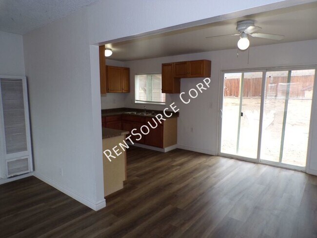 Photo - 1820 Calico Dr