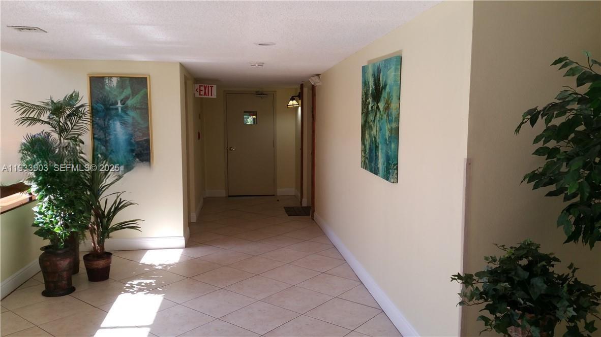 Photo - 220 Lakeview Dr Unit 202