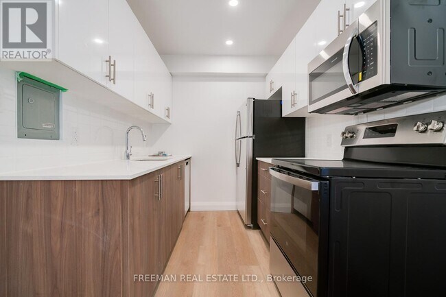 Photo - 2707 Yonge St Unité 313