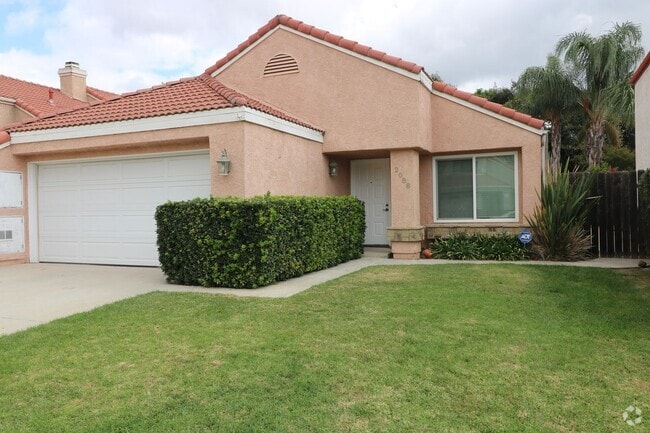 Building Photo - Gorgeous 2/Bed, 2/Bath Home in Simi Valley!