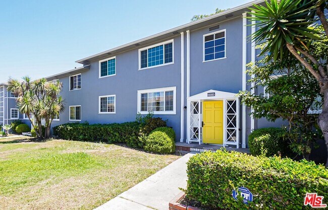 4030 Abourne Rd Unidad C
