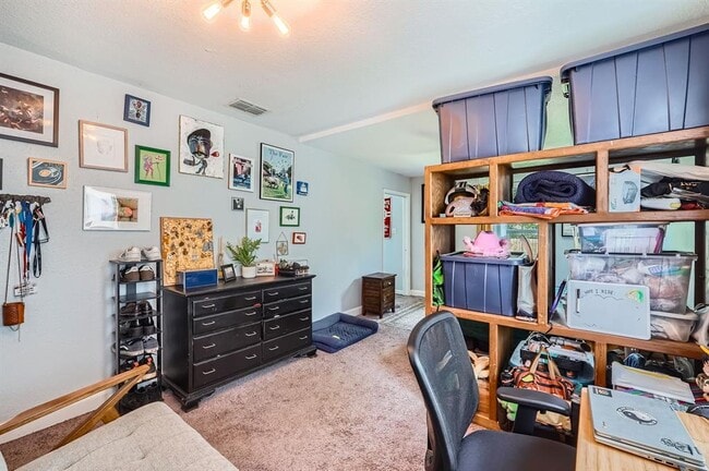 Photo - 5605 Tura Ln